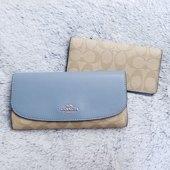 Coach Handbags - 🍒NEW🍒 COACH CHECK BOOK WALLET